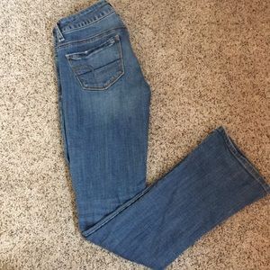 American Eagle skinny kick jeans.